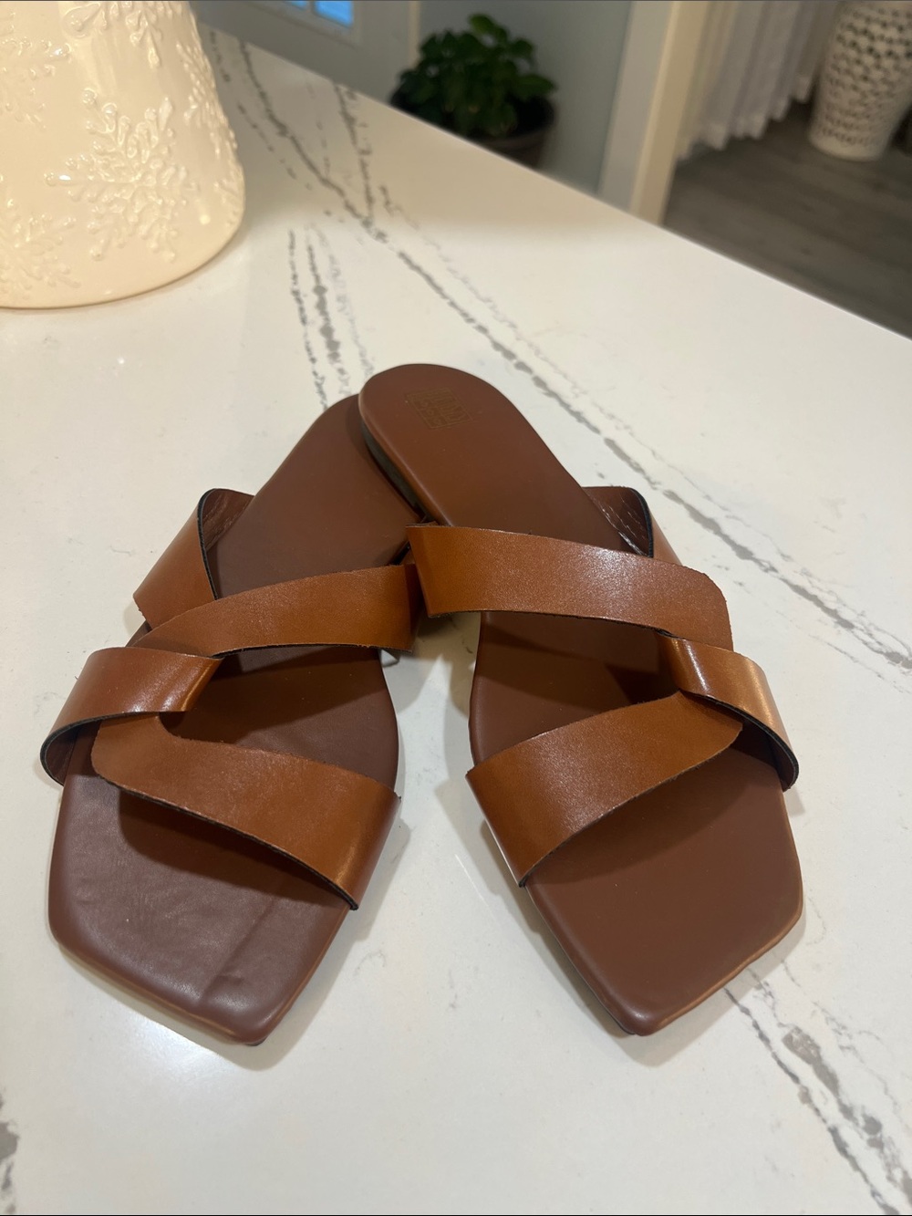 Women's Tan Crisscross Leather Slide Sandals size 7